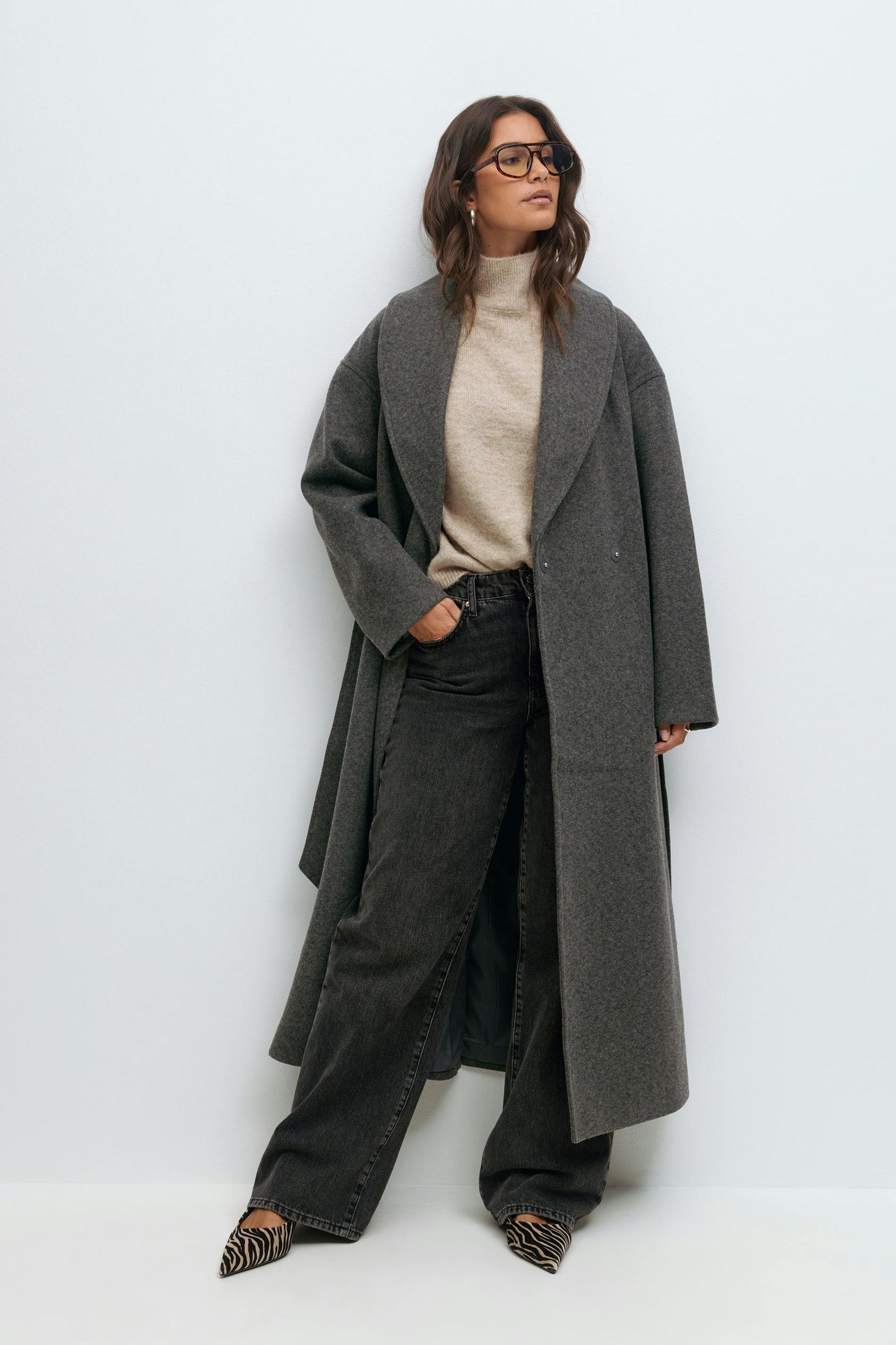 Shawl collar long coat
